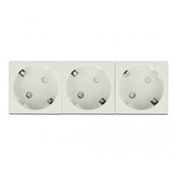 Moduł Easy45 uziemione gniazdo potrójne zasilania z ustawieniem 45° 45 x 45 mm Delock 81424