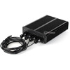 Komputer IP69K z podłączonymi przewodami HDMI, USB, LAN i zasilaniem